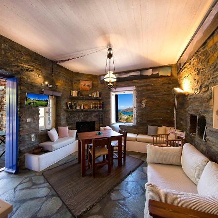 הוילה Otziás Stone House With A Magical View מראה חיצוני תמונה